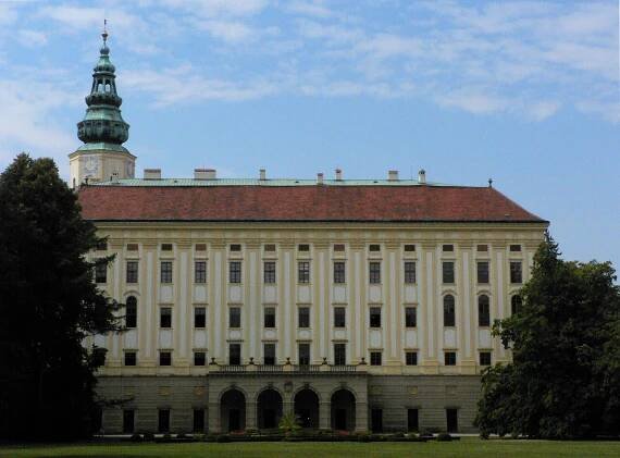 Arcibiskupský zámek, pohled od SV z Podzámecké zahrady