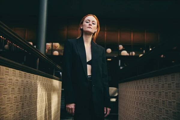Lea van Aacken - NILS SCHWARZ PHOTOGRAPHY
