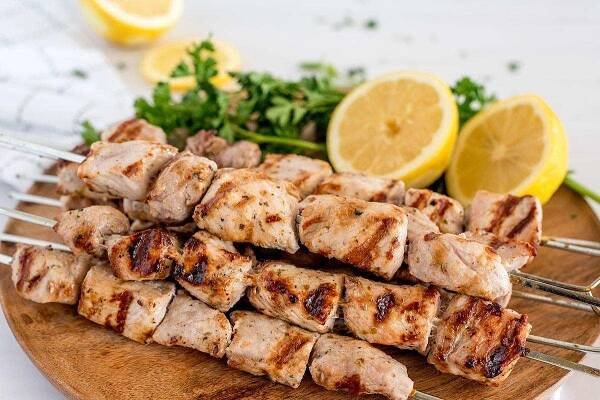 1x KUŘECÍ SOUVLAKI
