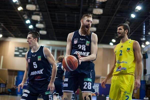 Soubor:Final4 BK Děčín-BK Olomoucko-21.jpg – Wikipedie