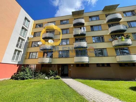 Pronájem bytu 1+1 s balkonem, Velešín