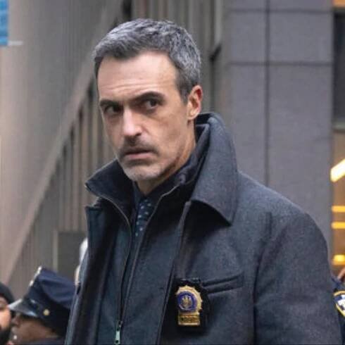 Someone Wrote Lyrics To The Law And Order Theme Song, And Reid Scott Reacted. Now I Can't Get It Out Of My Head