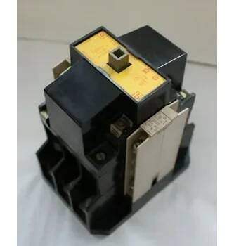 Stykač EAW DDR TGL stykač K-ID1, 25A cívka 220V K-ID4 100A 220V cívka S-ID2 40A 24V Varianta: Stykač K-ID4 220V 50Hz 100A DDR