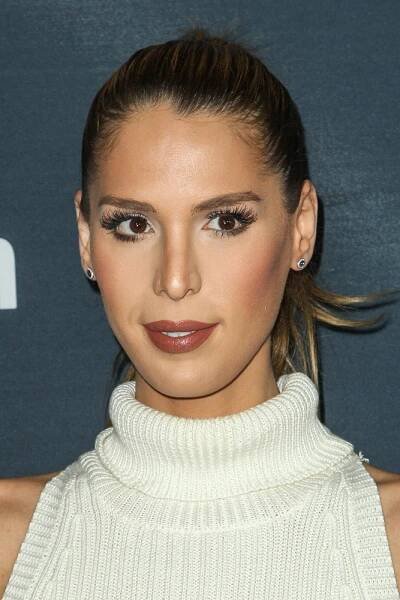 RHOM & RPDR Star Carmen Carrera In Bikini Top Is "Coming Through"