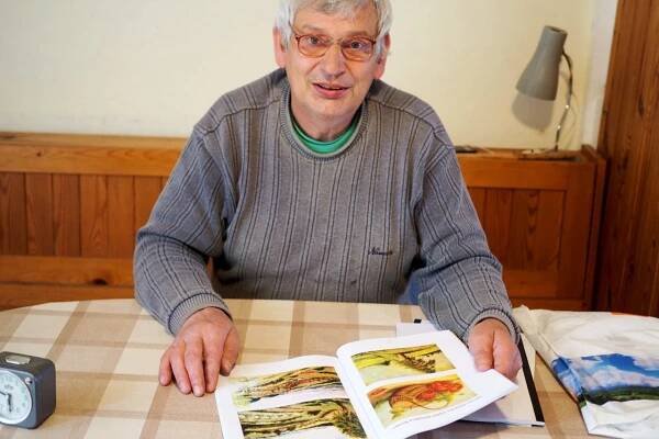 Jaroslav Benák maloval, vyráběl loutky, opravoval křížky. Ve Štokách na něj nezapomněli | Vysočina