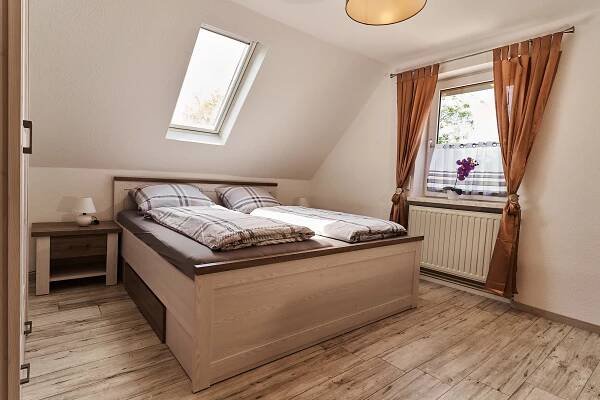 Gaestezimmer-Monteurzimmer-Einzel-Doppelzimmer-2-Eschwege-31