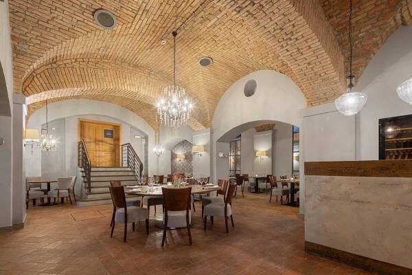 Pytloun Restaurants