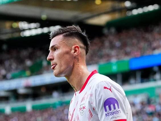 Benjamin Sesko to Man Utd: RB Leipzig release statement with transfer one step away