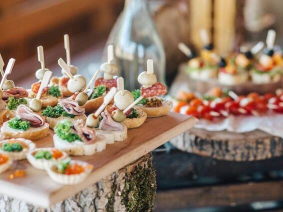 Bride reveals friend refused to come to wedding because she didn’t serve vegan food