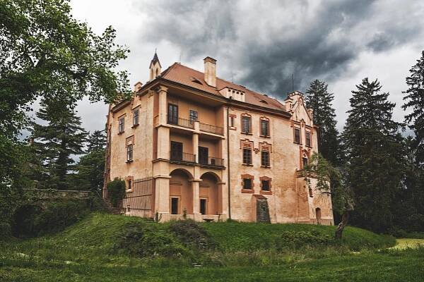 Zámek Vrchotovy Janovice