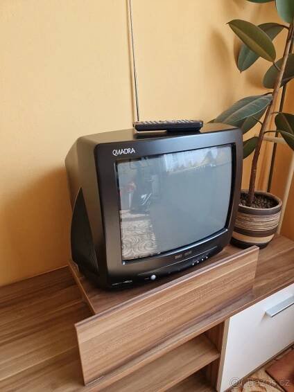 Malá přenosná televize - Jičín
