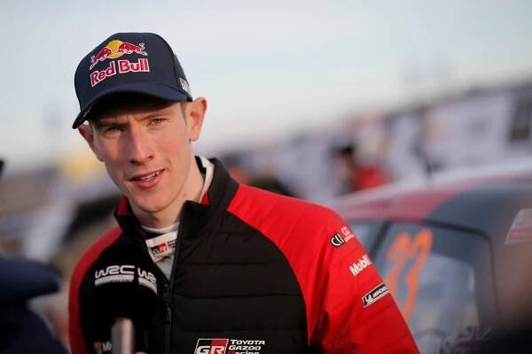 Švédská rallye: Tři Toyoty na prvních čtyřech pozicích