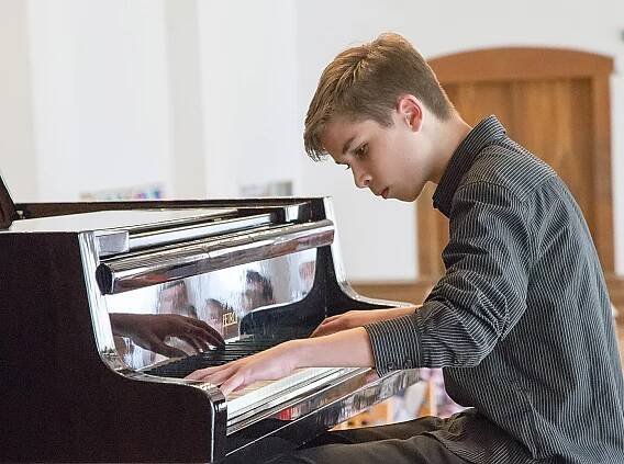 17.6.2015 Koncert absolventů ZUŠ | ZUŠ Hradec nad Moravicí