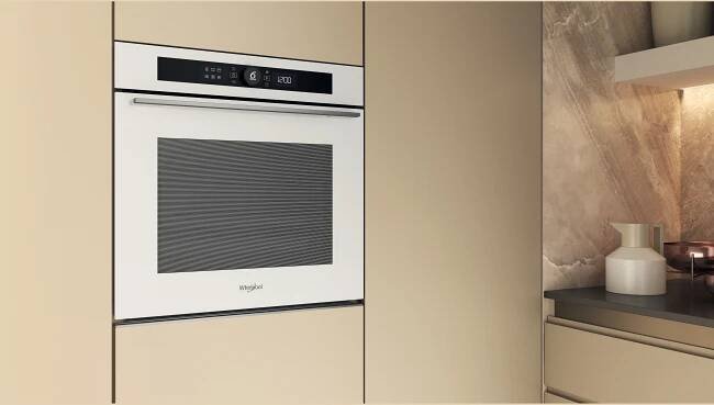 Whirlpool Trouby Vestavné WOI4S8HM2SWA Elektrická A+ Lifestyle perspective