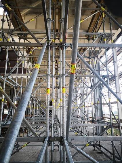Scaffmont - Stavba a pronájem lešení | Kontejnery | Autodoprava | Zateplení