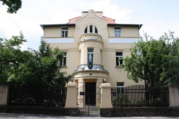 Soubor:Suchardova Argentinian residence Prague 6025.JPG – Wikipedie