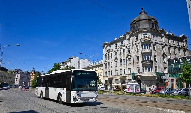 Soubor:Olomouc, IVECO Crossway LE Line 12M č. 7M5 0421.jpg