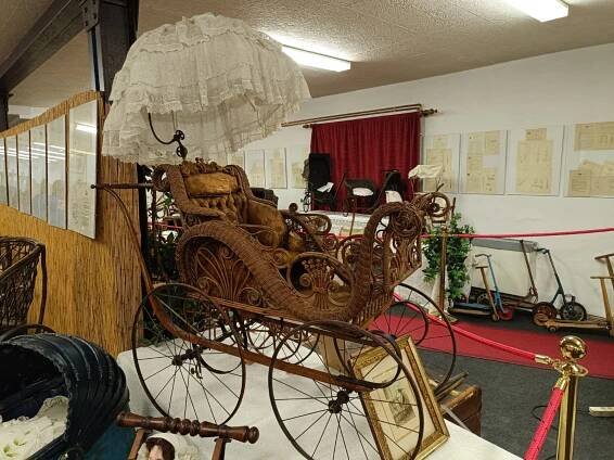 Muzeum starožitných kočárků panenek-IMG-20250401-WA0005