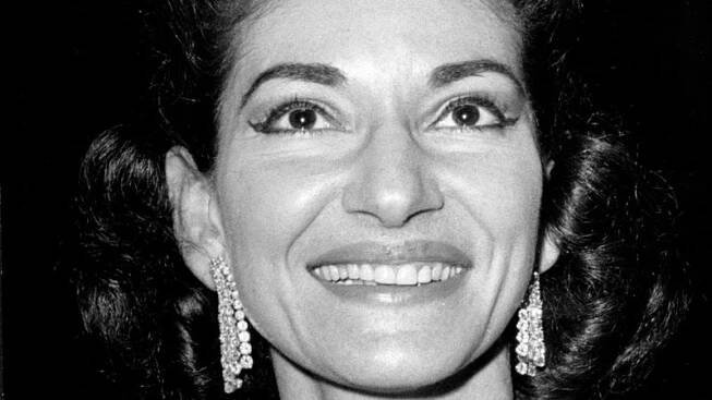 Miliardář Onassis ji opustil kvůli Jacquelin Kennedy, operní diva dělala scény na veřejnosti. Život Marie Callas připomínal antickou tragédii