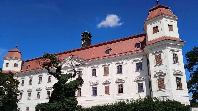 Fotogalerie: Holešovský zámek, archivní fotografie - Kroměřížský deník