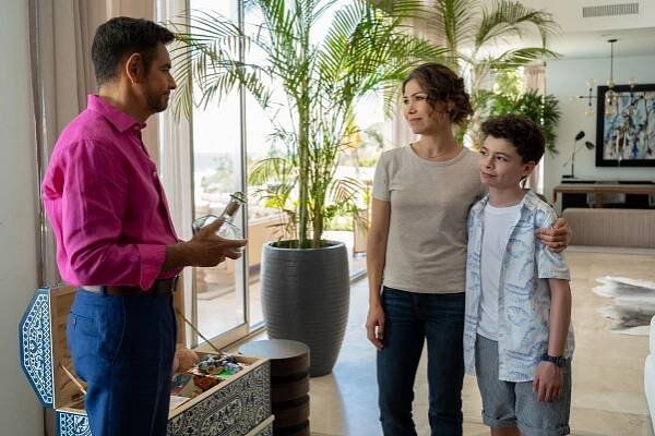 Eugenio Derbez, Bianca Marroquin, Raphael Alejandro - Acapulco - Čas po čase - Z filmu