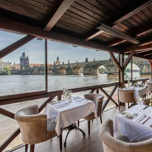 Večerní 5chodové degustační menu Praha, Malá Strana Kampa Park Restaurant • Firmy.cz
