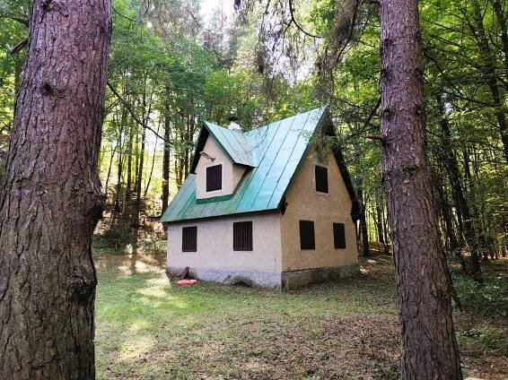 Na Predaj, Chalupa na samote, 70 m2, 12 km od Zvolena