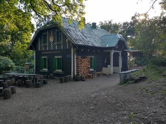 .: Taková krásná byla první neděle měsíce září na bájné hoře Říp. Dnes navštívíme jedno ze tří míst v blízkosti Mělníka
