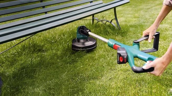 Elektrická strunová sekačka Bosch ART 30 06008A5400