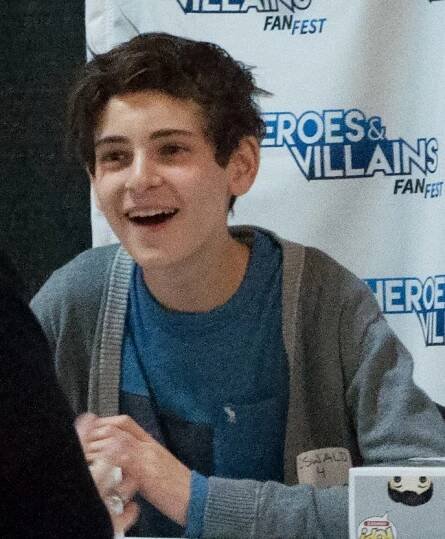 Soubor:David Mazouz 2016.jpg – Wikipedie