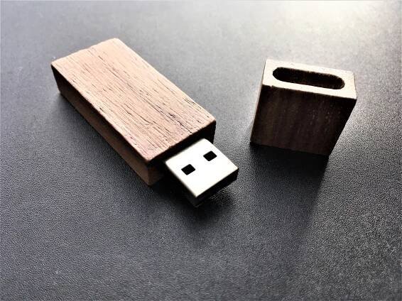 Dřevěný flash disk 64 GB EKO tmavé dřevo Kód výrobce DS-0403