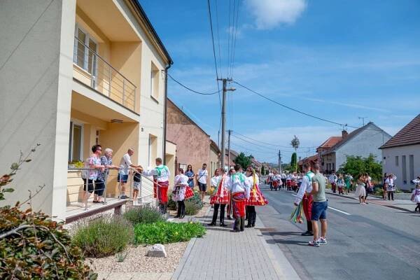 Krojované hody 2022 - část první - Oficiální stránka obce Milovice