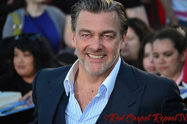 Soubor:Ray Stevenson March 18, 2014.jpg