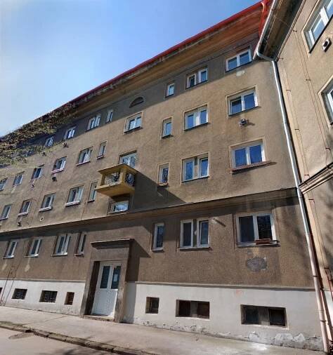 Budovy v majetku CHB a.s. - CHOMUTOVSKÁ BYTOVÁ