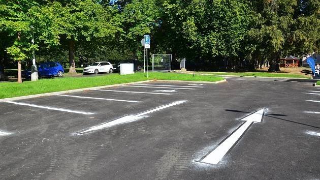 Nové parkoviště u mariánskolázeňské nemocnice
