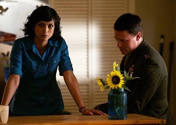 Ve jménu vlasti - Čisté ruce - Z filmu - Morena Baccarin, Diego Klattenhoff