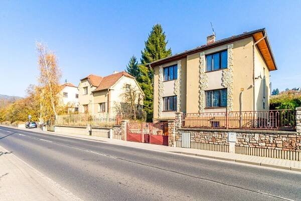 Prodej rodinného domu 5+1,187 m² s pozemkem 420 m² v Berouně Závodí - Michal Kutzendörfer 