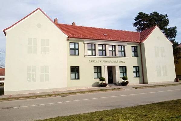 Základní umělecká škola Velké Bílovice, okres Břeclav foto 2