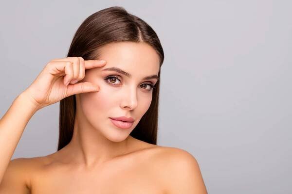 Augenbrauen Lifting - Hautarzt Wien - Dr. Barbara Franz