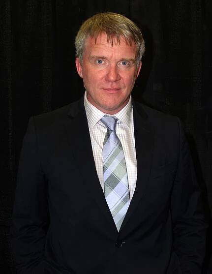 Anthony Michael Hall - Wikipedia