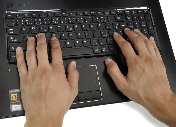 Lenovo IdeaPad G780 Dark Metal