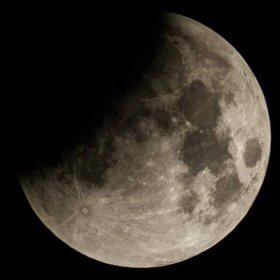 Zatmění Měsíce 28. září 2015 - Hvězdárna a planetárium Uherský Brod