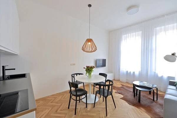 Březinova, Karlín - Praha 8 | Pronájem, Byt 2+kk, 56 m²