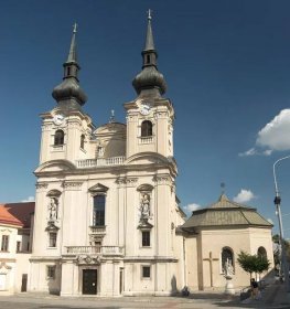 Soubor:Brno-Zábrdovice - Assumption of the Virgin Mary Church (02).jpg