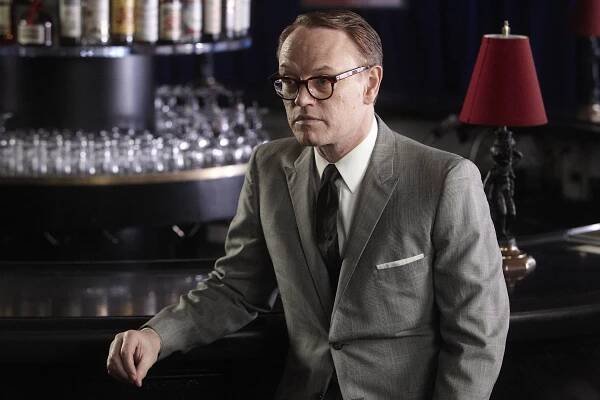Šílenci z Manhattanu - Na kolenou - Z filmu - Jared Harris