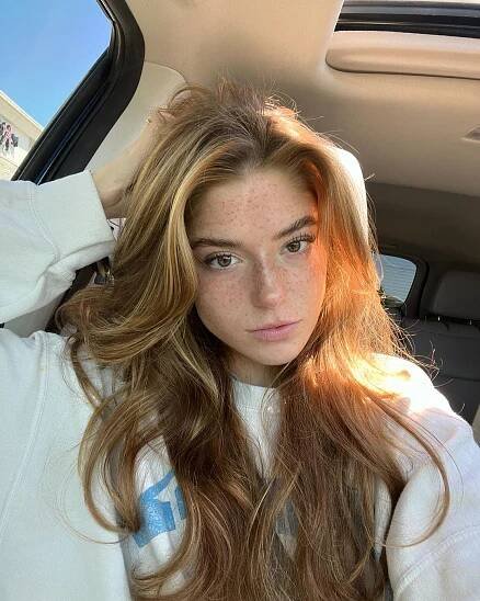Hannah Stein – Hair, Lip, Hairstyle, Eyebrow, Eyelash, Fl…