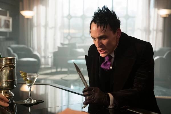 Gotham - Usmívej se, jako by to bylo doopravdy - Z filmu - Robin Lord Taylor