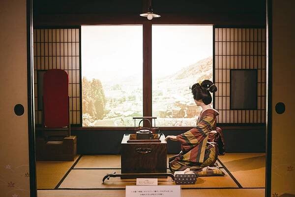 YUKIGUNI (Snow Country), beloved by Japanese famous writers - YUKIGUNI-Lives shaped by snow