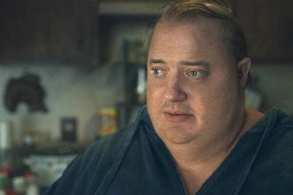 Tvůrci zveřejnili první záběry z filmu, pro nějž se Brendan Fraser proměnil v muže se 300 kily: A divákům spadly brady