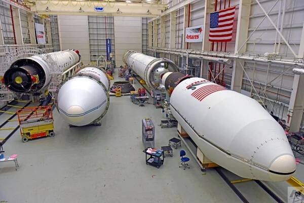Antares 230, Antares, NG-10, integration